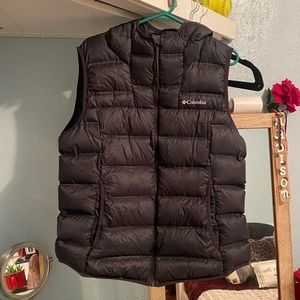 Columbia hooded zip up vest